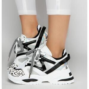 YOKI SHOES Black White Trent Sneakers TRENT-WHITE Women's Size 9